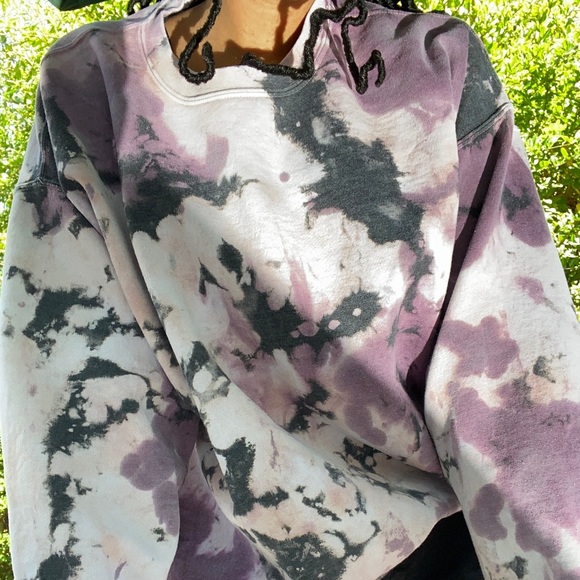 Urban Outfitters Tops - Urban Outfitters Tie Dye Hoodless Sweatshirt